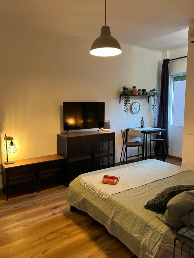 Stylish Apartment 3 Km Away From Duomo - Netflix, Wi-Fi, All Comforts Included Milano Dış mekan fotoğraf