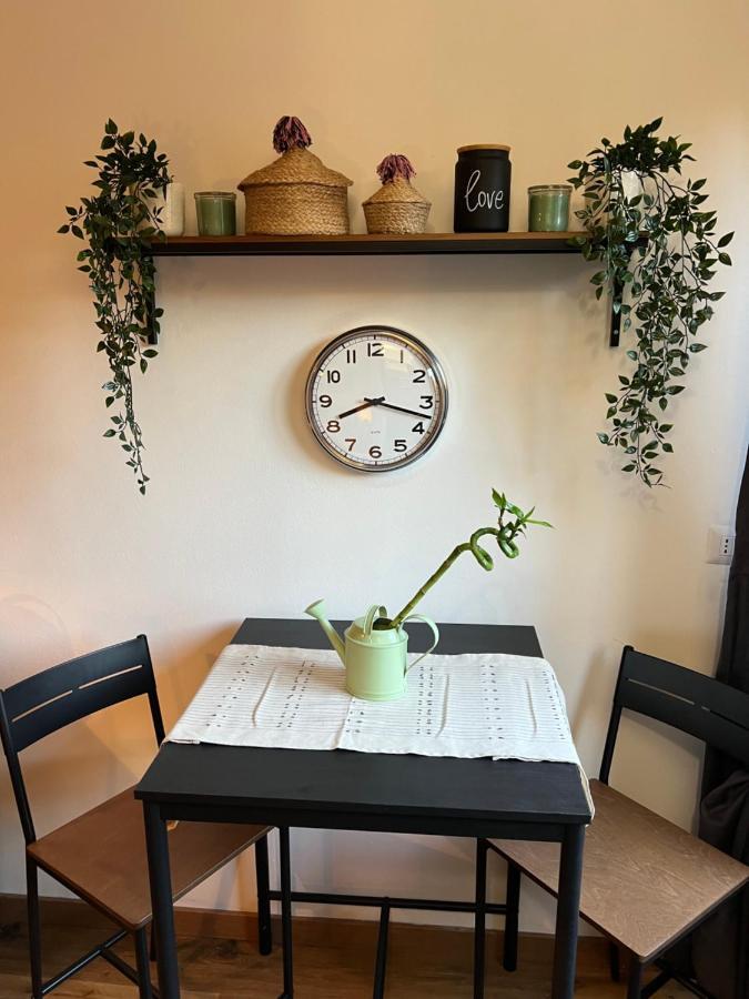 Stylish Apartment 3 Km Away From Duomo - Netflix, Wi-Fi, All Comforts Included Milano Dış mekan fotoğraf