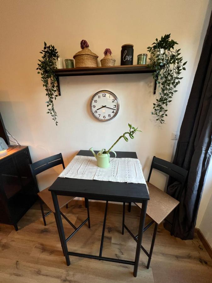Stylish Apartment 3 Km Away From Duomo - Netflix, Wi-Fi, All Comforts Included Milano Dış mekan fotoğraf