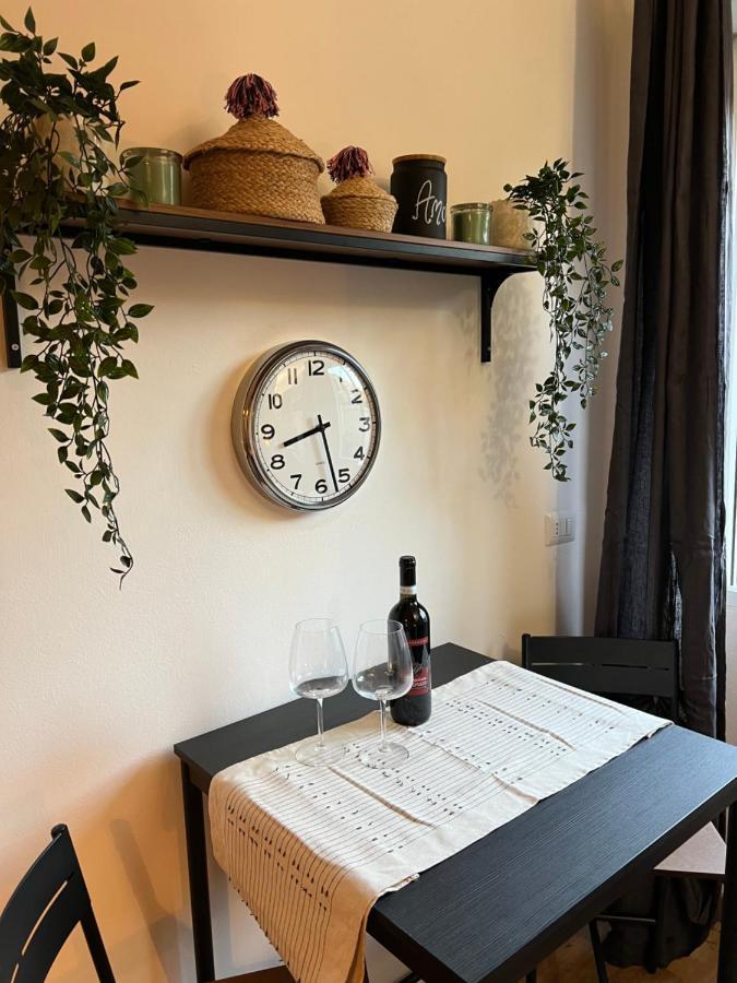Stylish Apartment 3 Km Away From Duomo - Netflix, Wi-Fi, All Comforts Included Milano Dış mekan fotoğraf