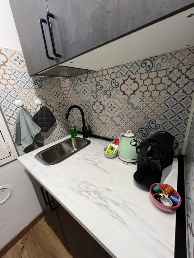 Stylish Apartment 3 Km Away From Duomo - Netflix, Wi-Fi, All Comforts Included Milano Dış mekan fotoğraf