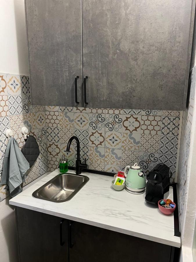 Stylish Apartment 3 Km Away From Duomo - Netflix, Wi-Fi, All Comforts Included Milano Dış mekan fotoğraf