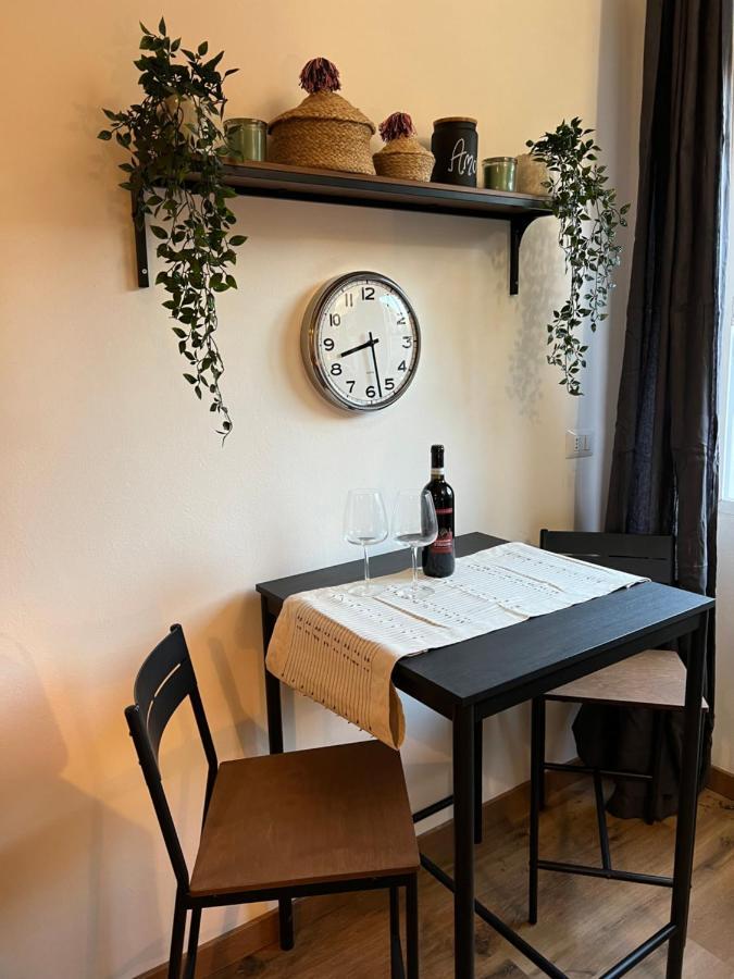 Stylish Apartment 3 Km Away From Duomo - Netflix, Wi-Fi, All Comforts Included Milano Dış mekan fotoğraf